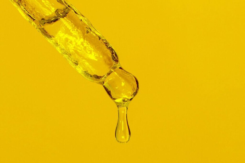 menghindari penggunaan oil based skincare