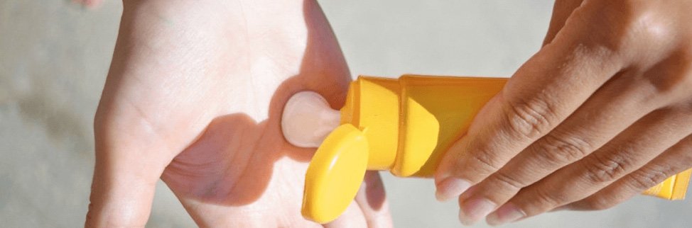 Aplikasikan Sunscreen